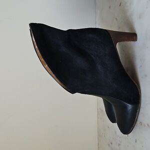 CHLOE: Navy Blue Leather And Suede Ankle Boots